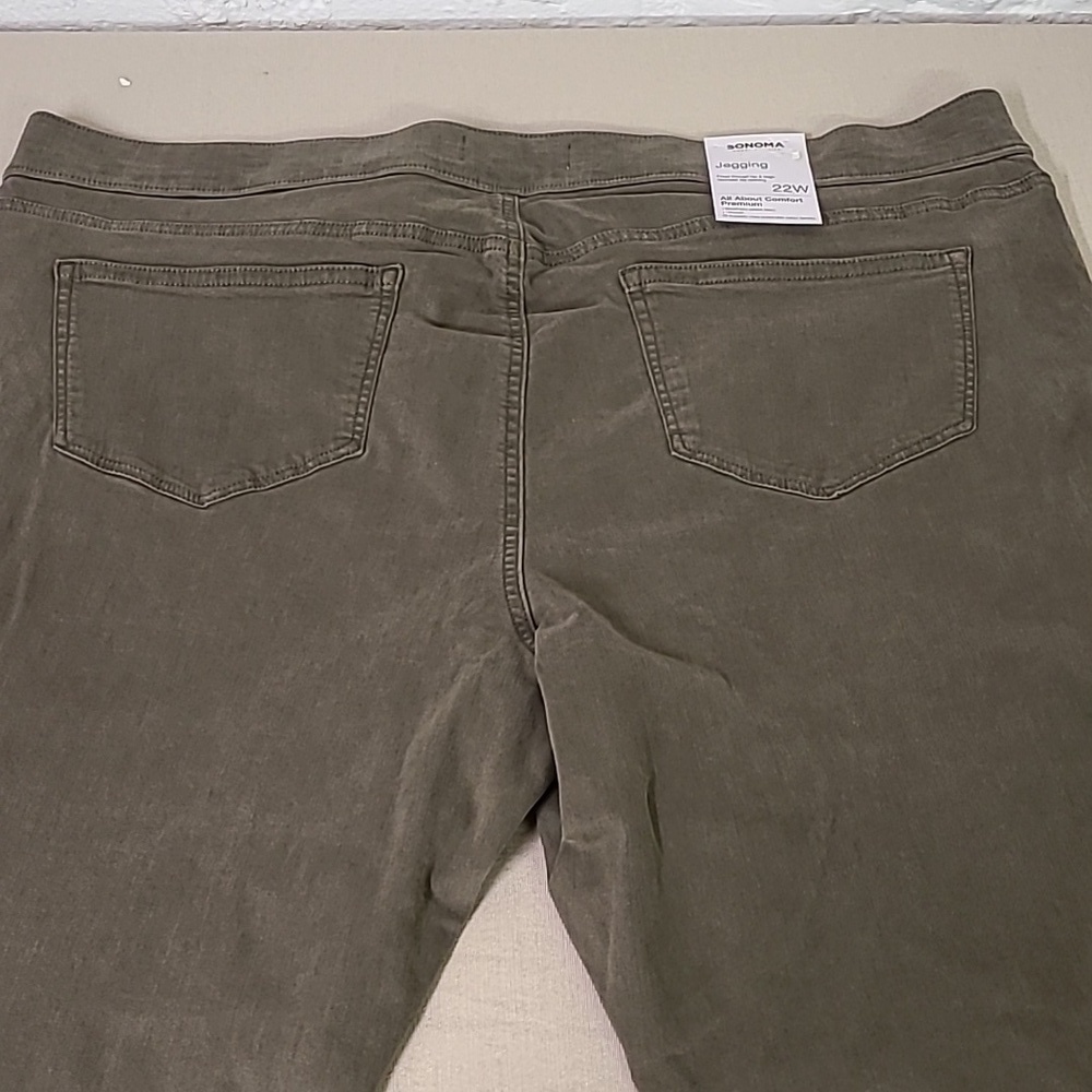 - SOMOMA Brushed Jeggings Olive Green Size 22W NWT